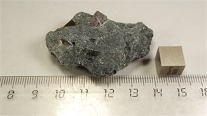 Магнетит в хлоритовом сланце 25327