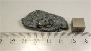 Магнетит в хлоритовом сланце 25330