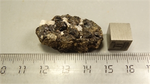 Гранат и кальцит 25336