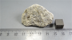 Пирит в березите 25343