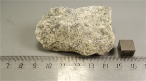 Пирит в березите 25344