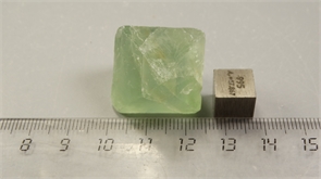 Флюорит 25445