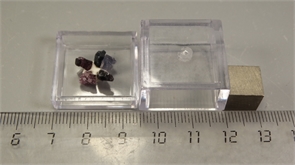 Шпинель 25898