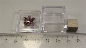 Шпинель 25905