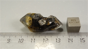 Кварц с битумом 25958